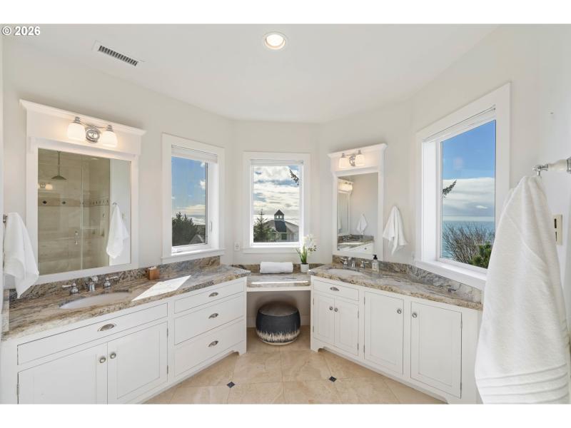 Owner's Suite Bathroom