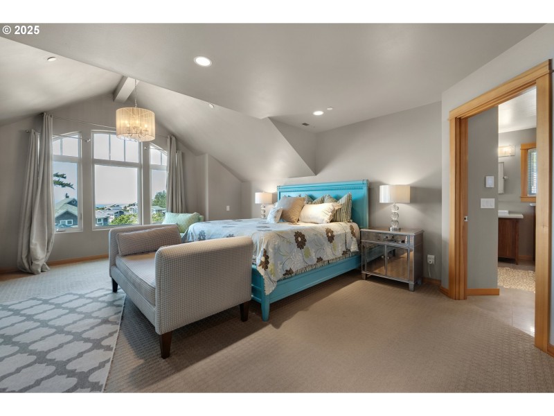Bedroom, Primary