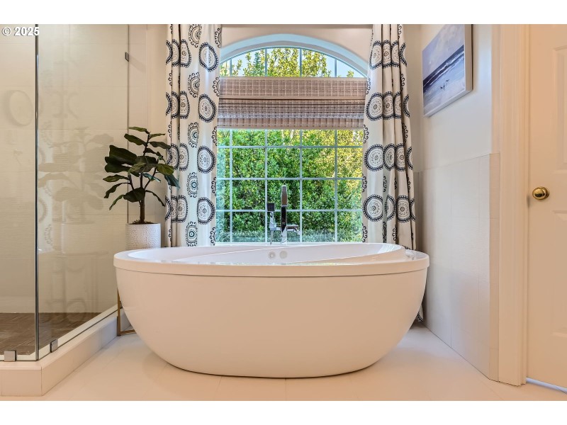 Bathroom, Attached