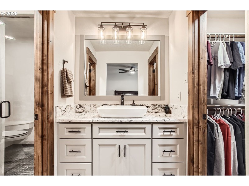 Bathroom, Attached
