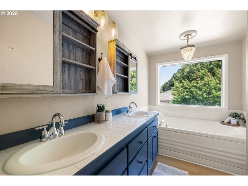Bathroom, Attached