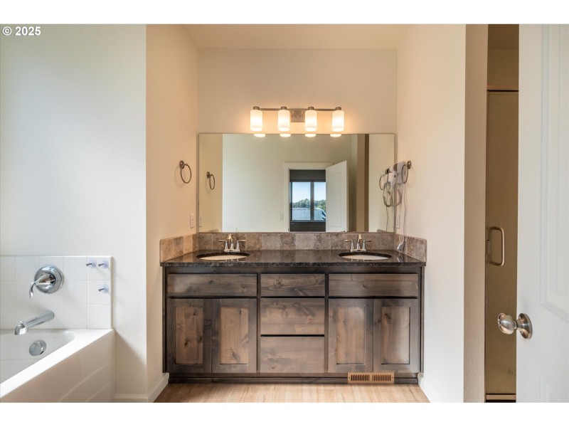 Bathroom, Attached