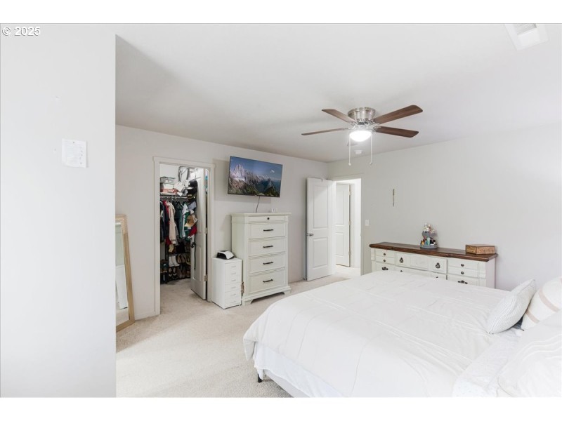 Bedroom, Primary