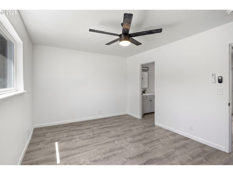 Bedroom, Primary