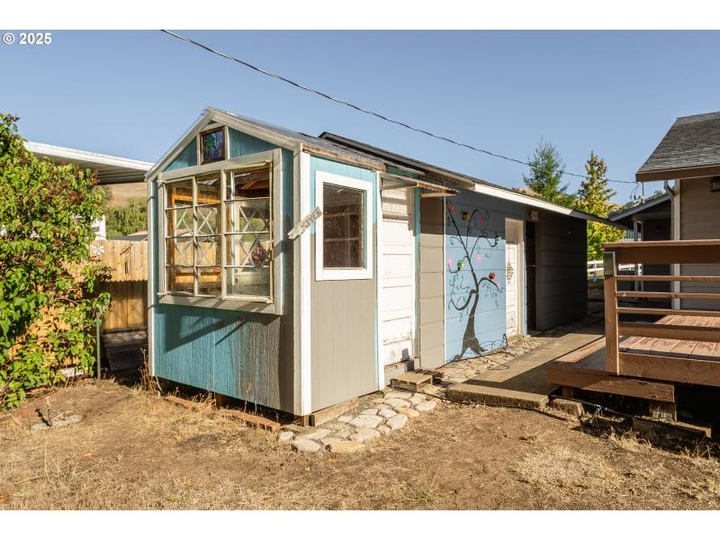Shed