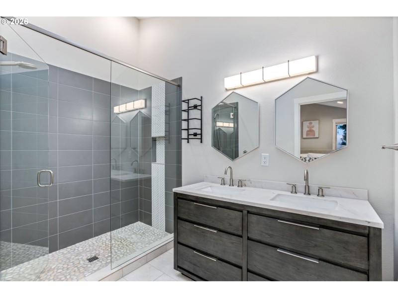 Owner's Suite Bathroom