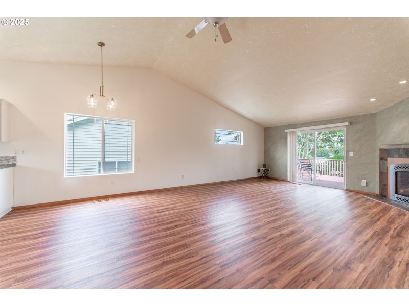 Living Room/Dining Room