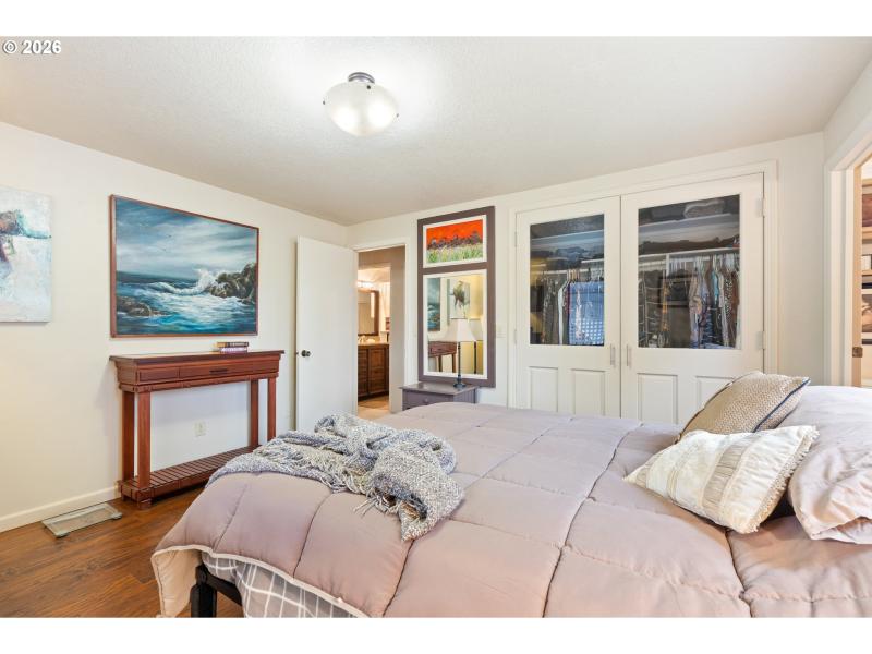 Bedroom, Owner's Suite