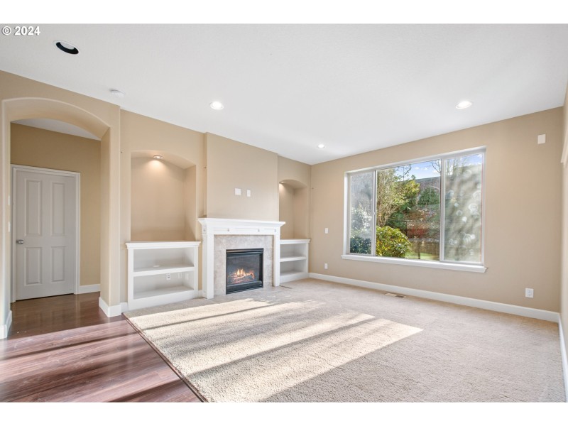 Living Room/Dining Room