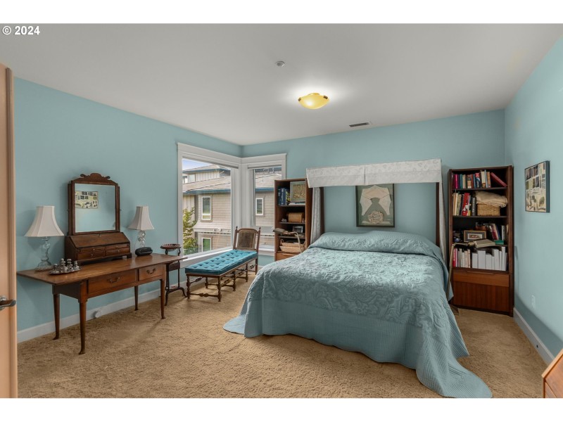 Bedroom, Primary
