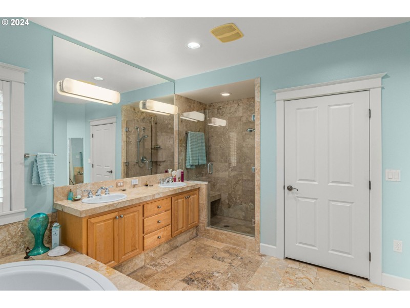 Bathroom, Attached