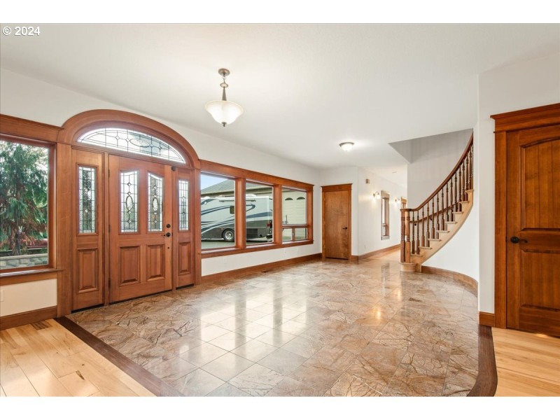 Entrance/Foyer