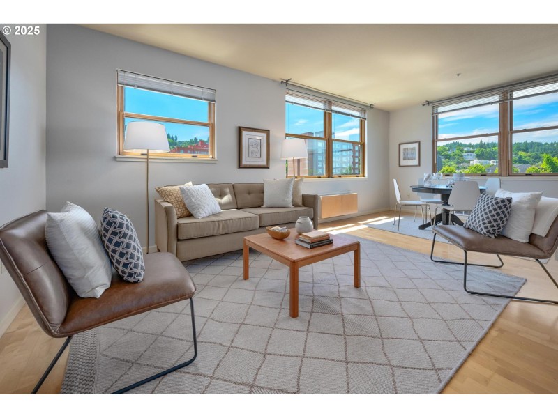 Living Room/Dining Room
