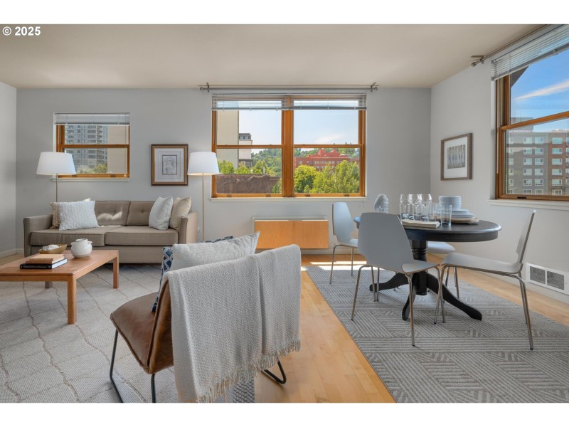 Living Room/Dining Room