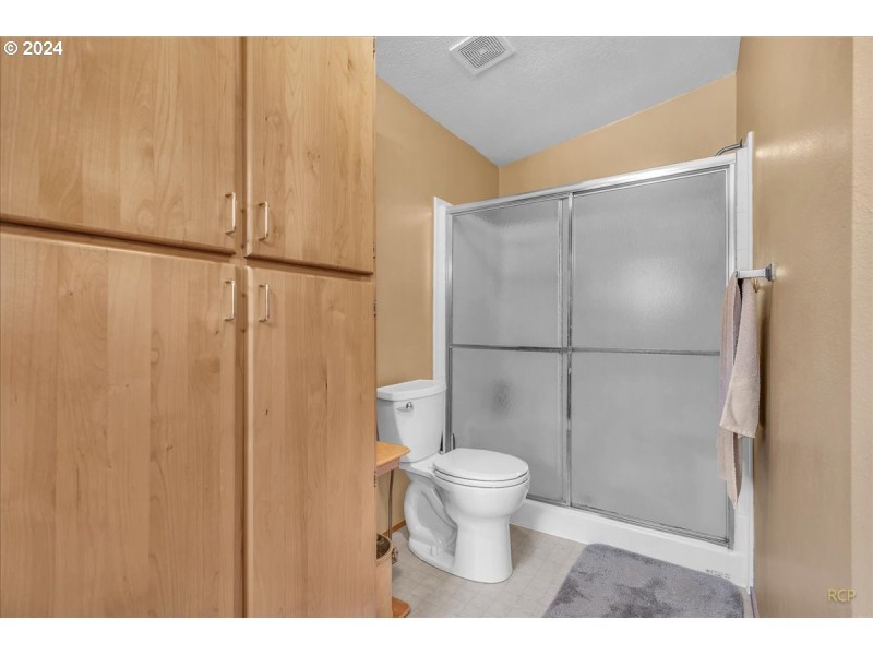 Bathroom, Attached
