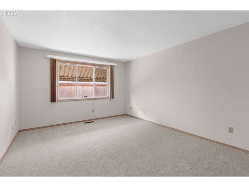 Bedroom, Primary