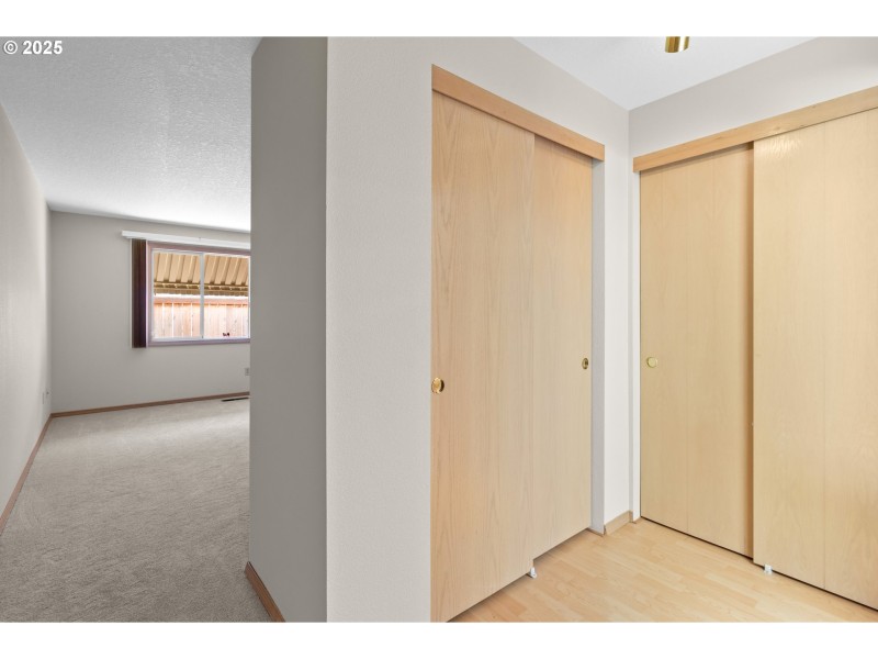 Bedroom, Primary