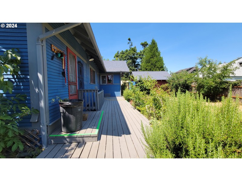 Deck
