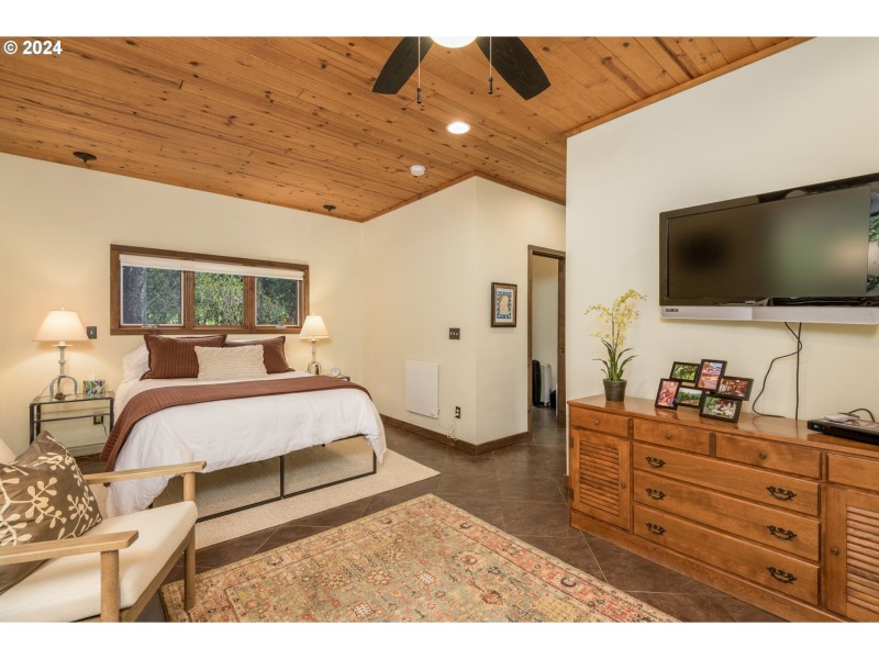Guest Quarters