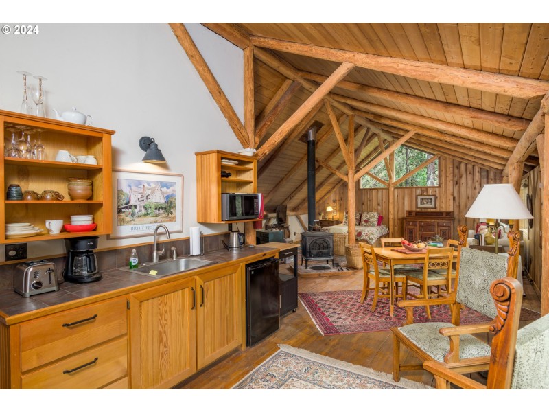 Guest Quarters