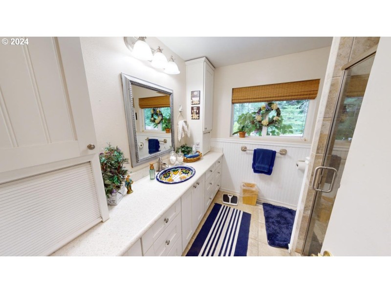 Owner's Suite Bathroom
