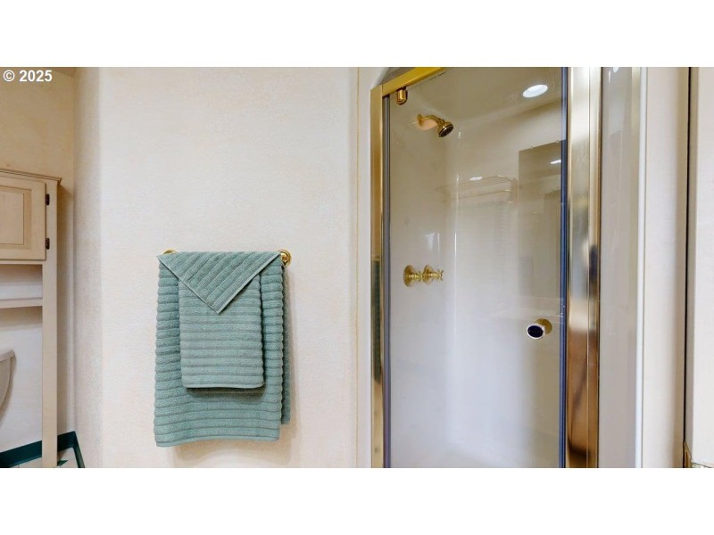 Bathroom, Attached