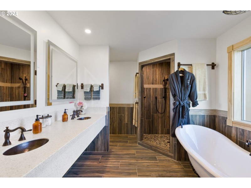 Bathroom, Attached