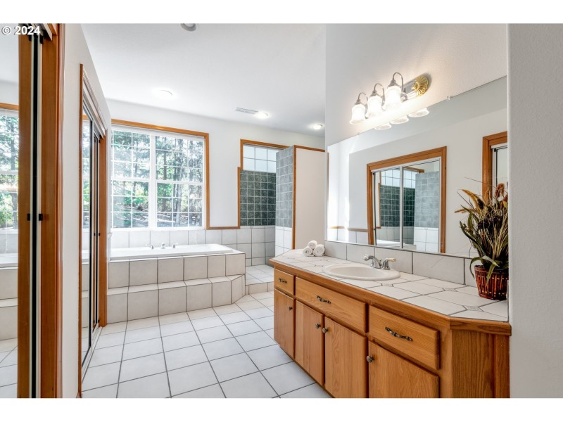 Bathroom, Attached