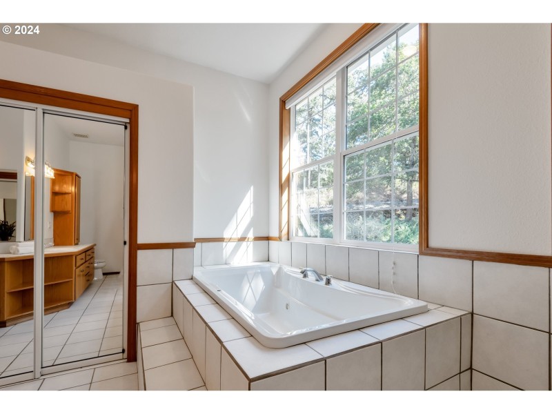 Bathroom, Attached