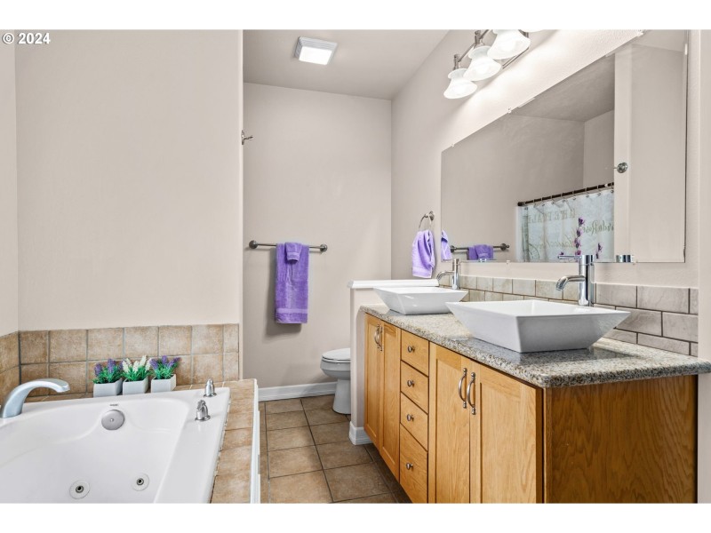 Bathroom, Attached