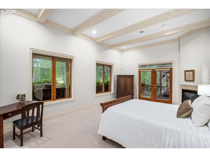 Bedroom, Primary