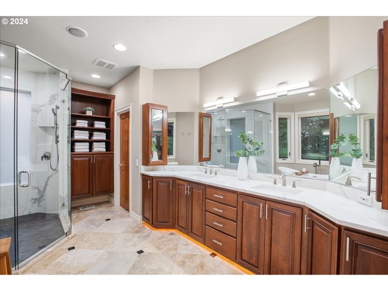 Bathroom, Attached