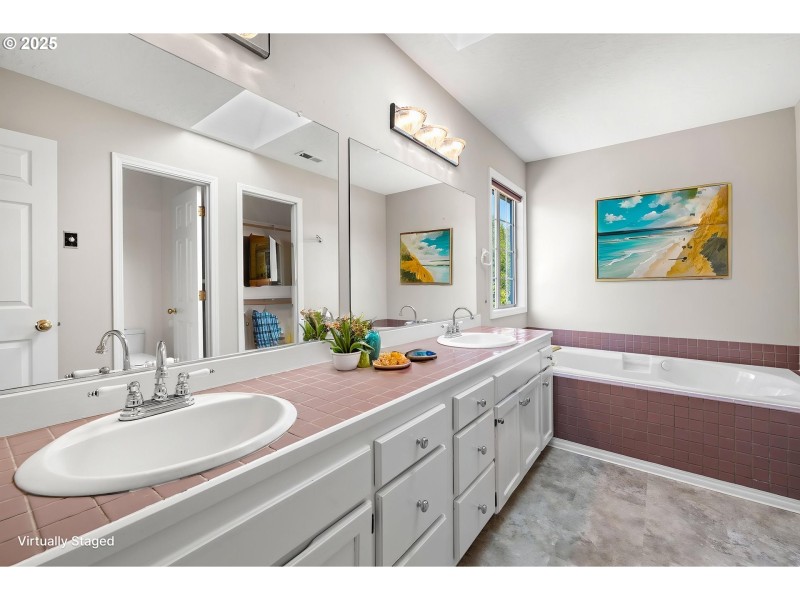 Owner's Suite Bathroom