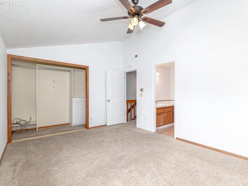 Bedroom, Primary