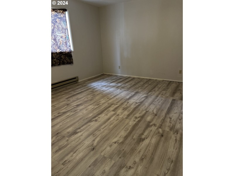 Bedroom, Primary