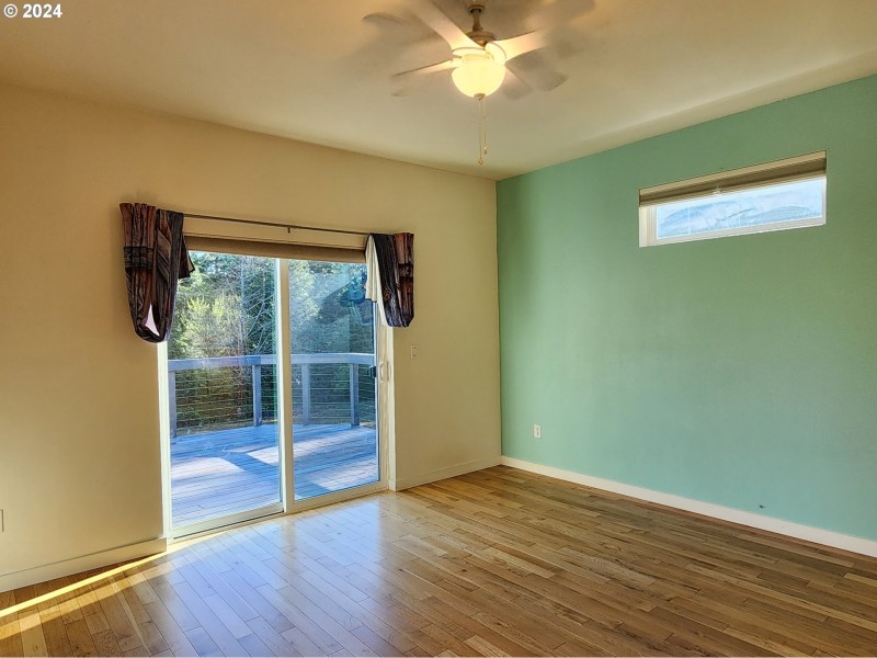 Bedroom, Primary