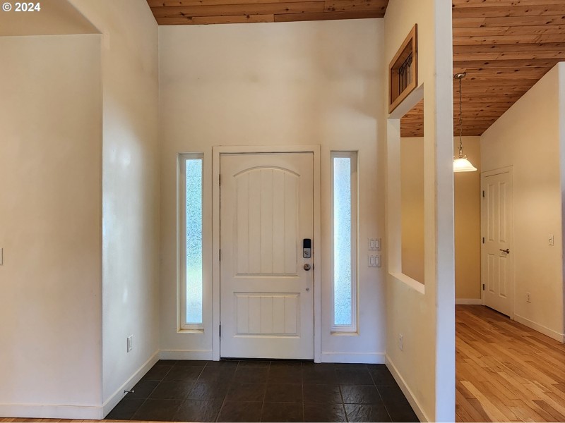 Entrance/Foyer