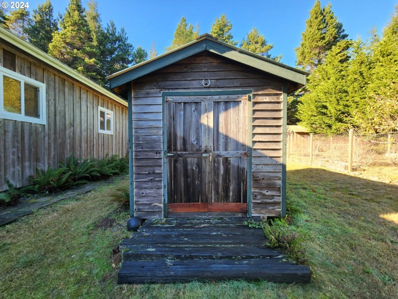 Shed