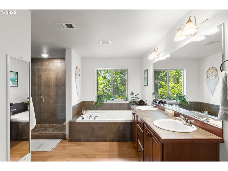 Bathroom, Attached