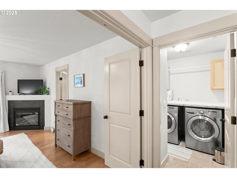 Bedroom, Primary