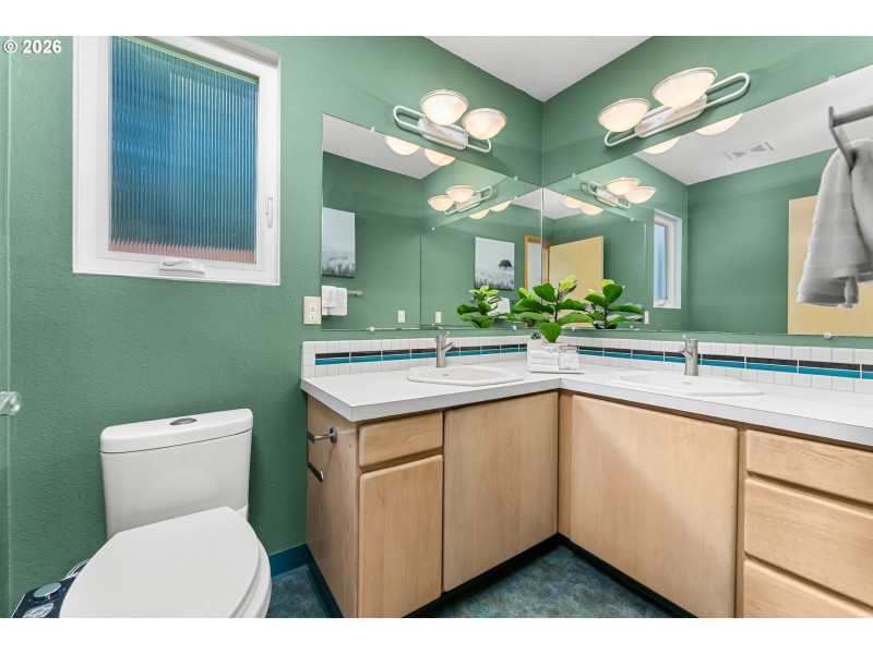 Owner's Suite Bathroom