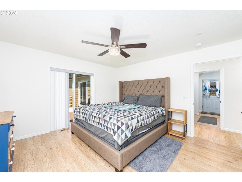 Bedroom, Primary