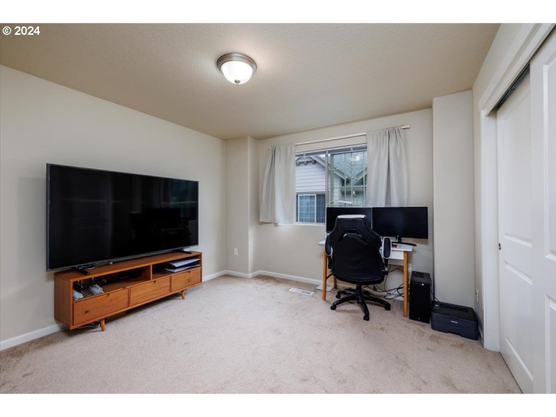 Bedroom, Primary