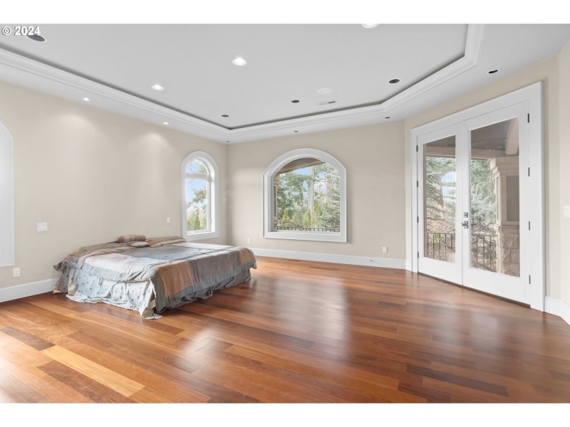 Bedroom, Primary