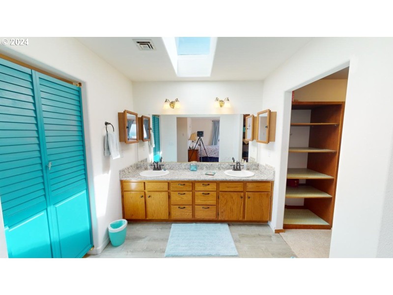 Owner's Suite Bathroom