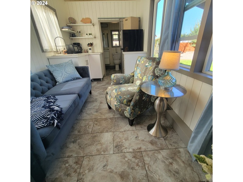 Kitchen/Living Room