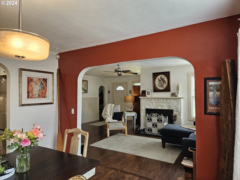 Living Room/Dining Room