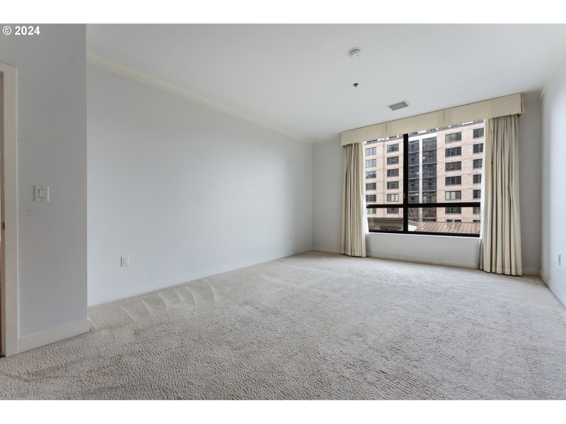 Bedroom, Primary