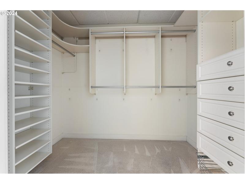 Bedroom, Primary