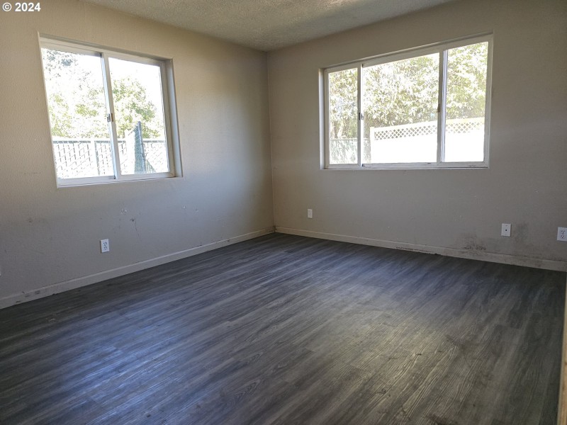 Bedroom, Primary